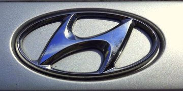 Touch up paint for 2005 Hyundai.