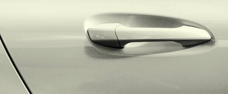 Alaska White touch up paint for Land-Rover