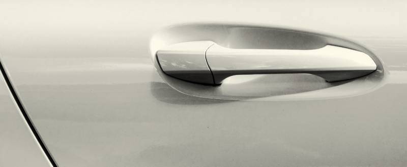 Alpine White touch up paint for Isuzu