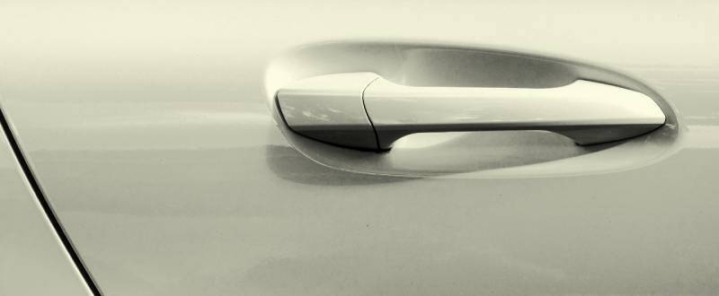 Alpine White touch up paint for Isuzu