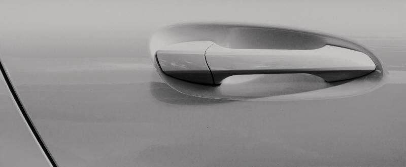 Attai Silver Metallic  touch up paint for Land-Rover