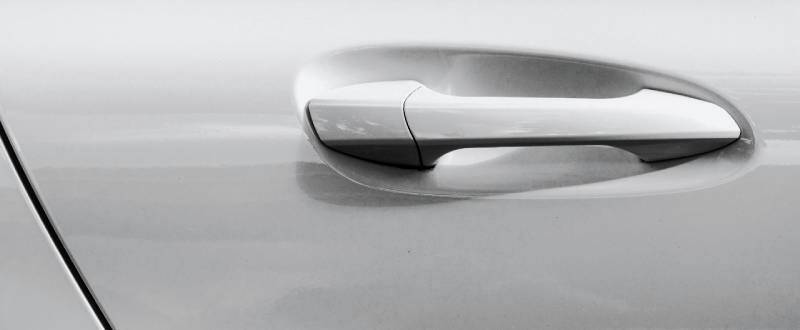 Bianco Isis touch up paint for Lamborghini