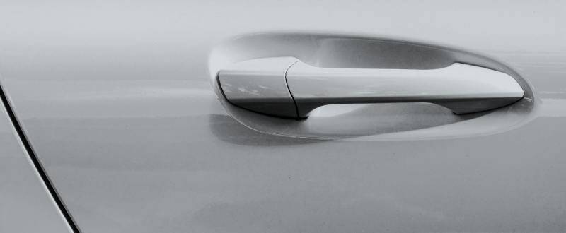 Bright/Eiger Silver Metallic touch up paint for Mitsubishi