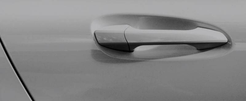 Chateaux Silver Metallic touch up paint for Mitsubishi