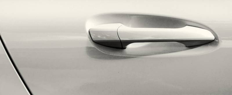 Cloud White touch up paint for Nissan