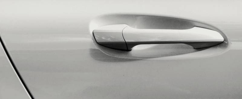 Cool-white touch up paint for Volkswagen