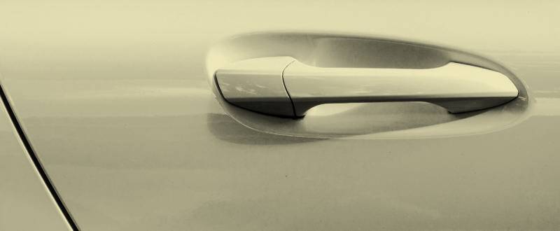 Cream touch up paint for Nissan