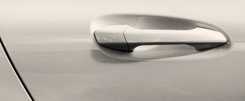 Cream (Old English White) touch up paint for Jaguar