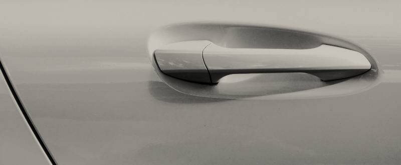 Dakota Sand Metallic touch up paint for Mitsubishi