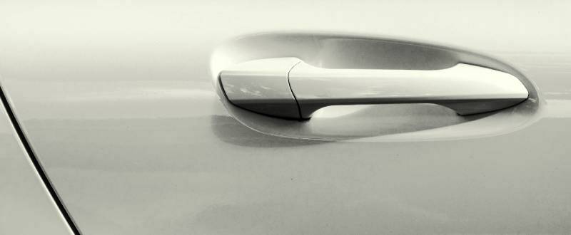 Dover White touch up paint for Mazda