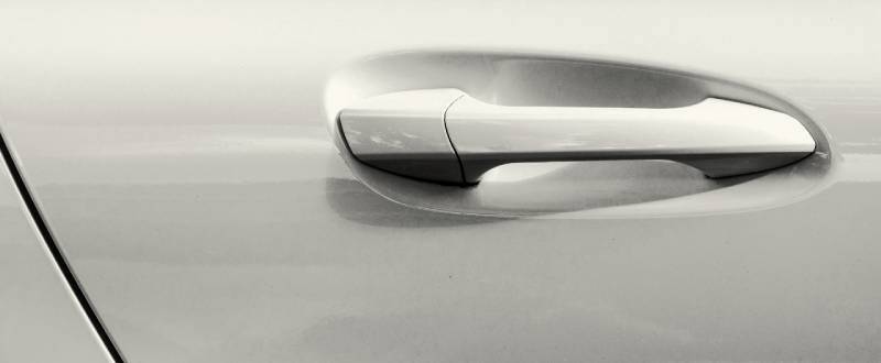 Frozen White touch up paint for Ford