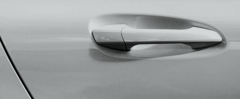 Indus Silver Metallic touch up paint for Land-Rover