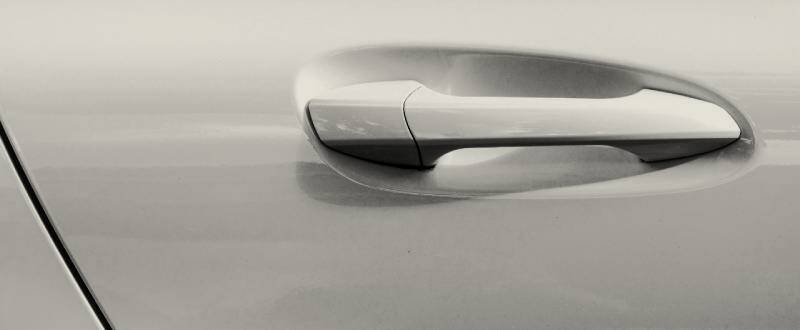 Innsbruck White touch up paint for Mitsubishi