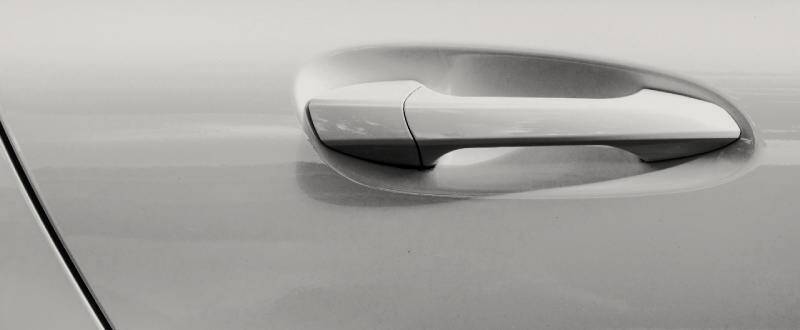 Italian Silver Metallic touch up paint for Mitsubishi