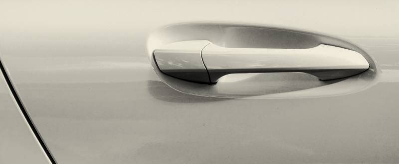 Ivory Pearl Tricoat touch up paint for Chrysler