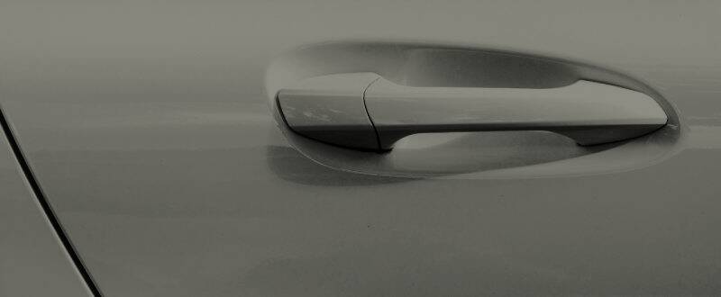 Kaiser Silver Metallic touch up paint for Mitsubishi