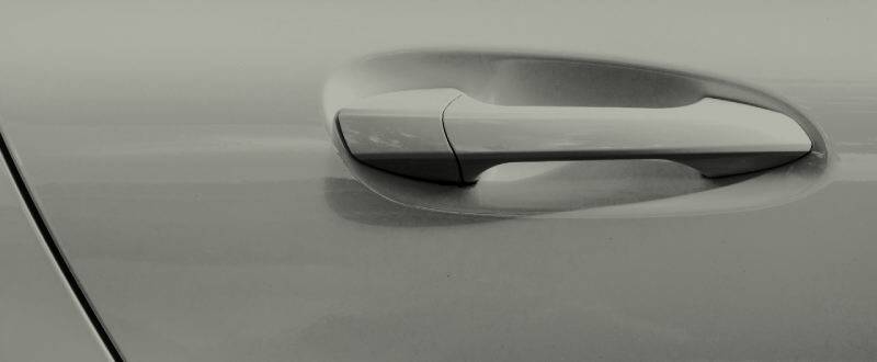 Light Silver Metallic  touch up paint for Isuzu