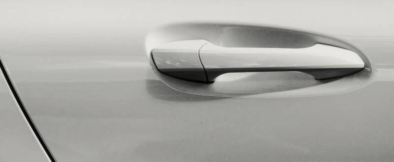 Light Tarnished Silver Metallic  touch up paint for Cadillac