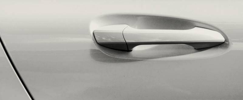Mineral White Metallic Tricoat touch up paint for BMW