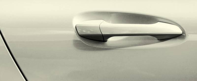 Polar White touch up paint for Mitsubishi