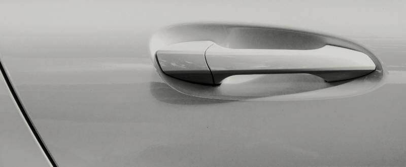 Satellite Silver Metallic touch up paint for Mitsubishi
