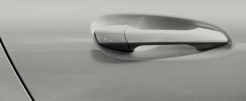Satellite Silver Metallic touch up paint for Mitsubishi