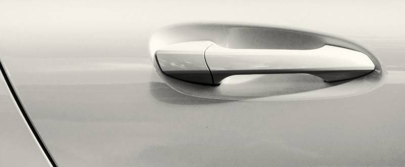 Satin White Pearl Tri-coat touch up paint for Nissan