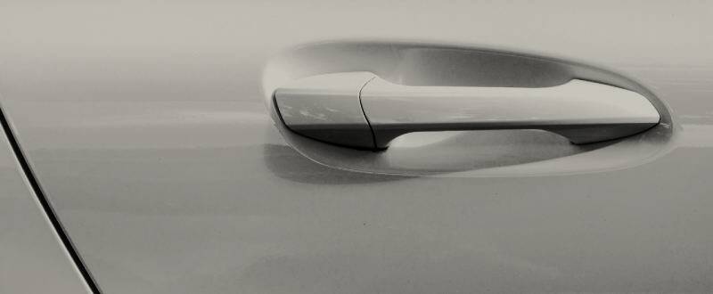 Silver Metallic touch up paint for Mitsubishi