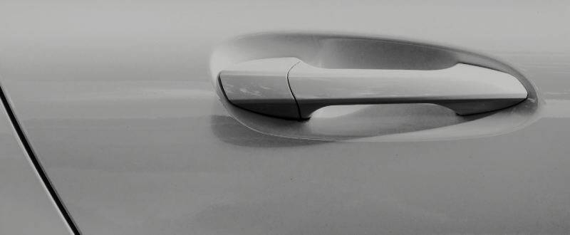 Silver Metallic touch up paint for Mitsubishi