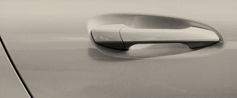 Silver Sand Metallic touch up paint for Volvo