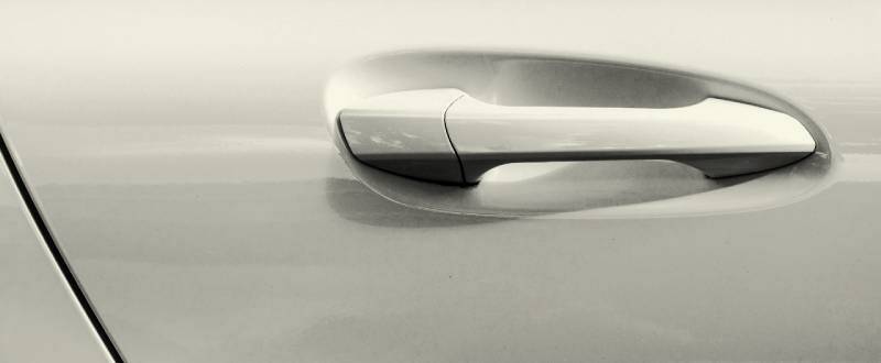 Snow White Pearl Tricoat touch up paint for Mazda