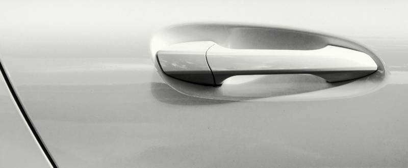 Sophia White touch up paint for Chrysler