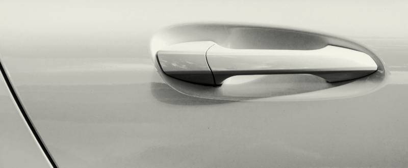 Spinnaker White touch up paint for Chrysler