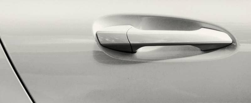 Spinnaker White touch up paint for Chrysler