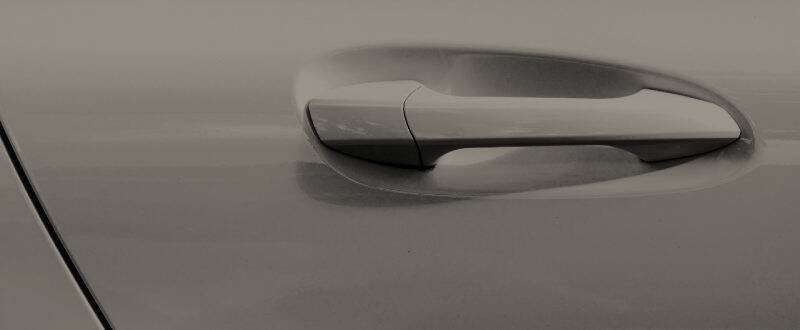 Stornoway Grey Metallic touch up paint for Land-Rover