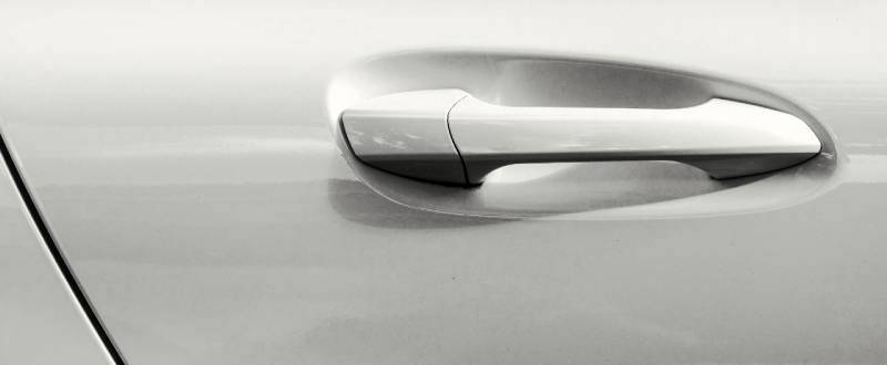 Superior White touch up paint for Suzuki