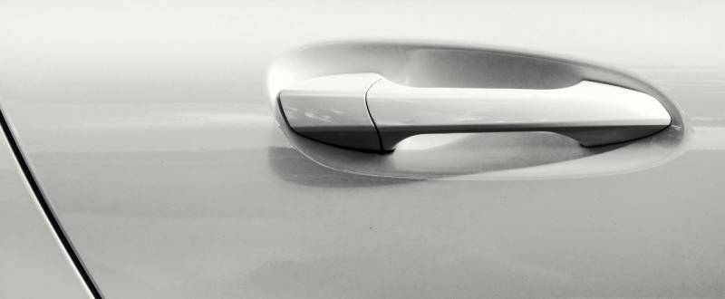 Superior White touch up paint for Suzuki