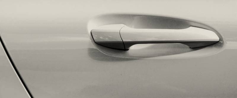 Switchblade Silver Pearl touch up paint for Saab