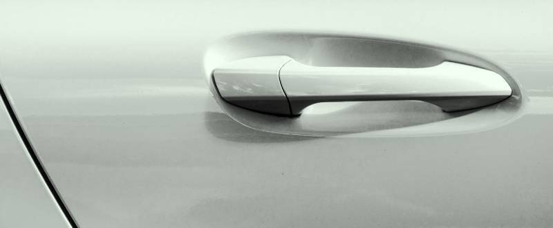 White  touch up paint for Saturn