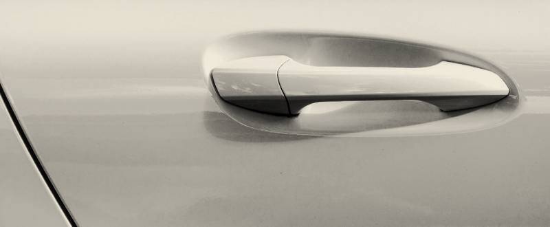 White Pearl Tricoat touch up paint for Nissan