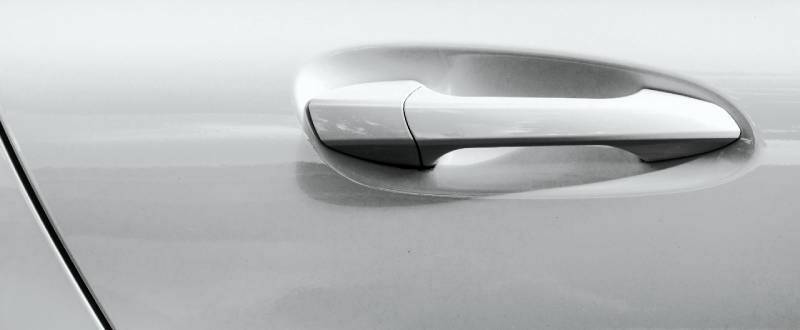 Windsor White touch up paint for Mitsubishi